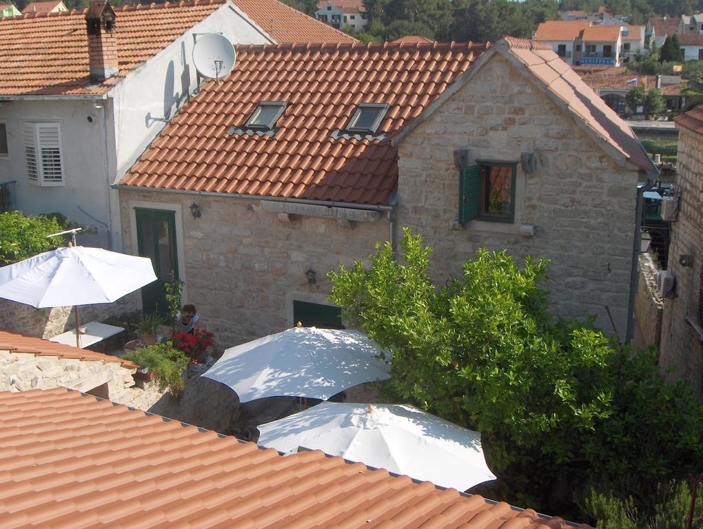 Guest House Lucijo Vrboska Luaran gambar