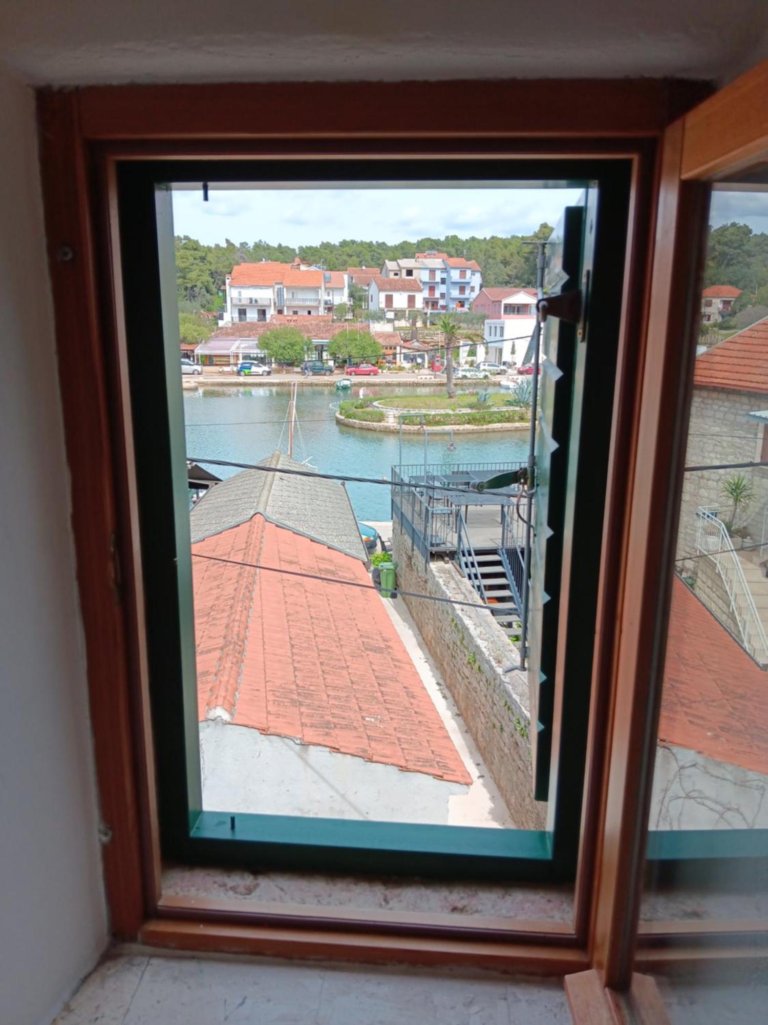 Guest House Lucijo Vrboska Bilik gambar