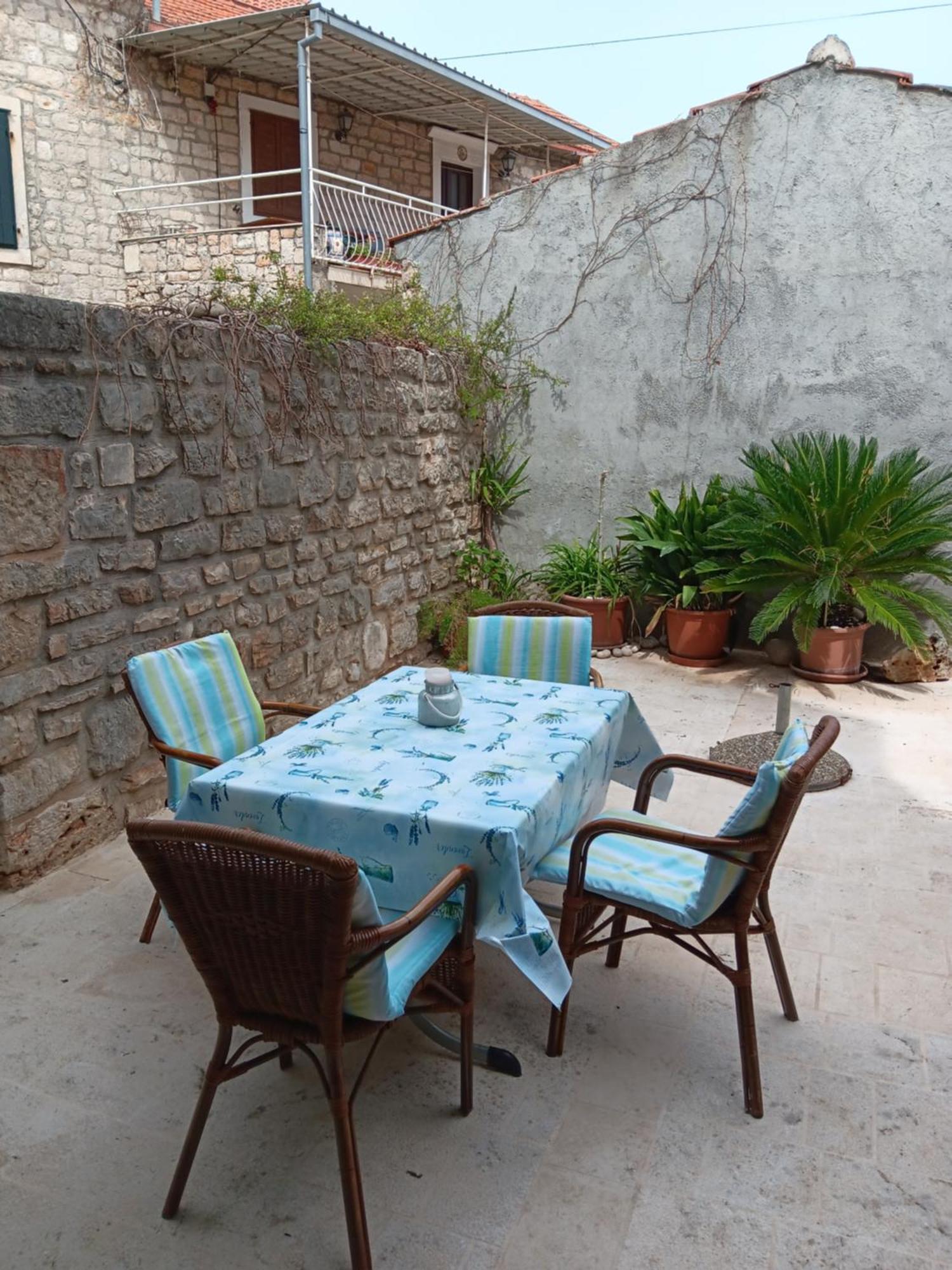 Guest House Lucijo Vrboska Bilik gambar