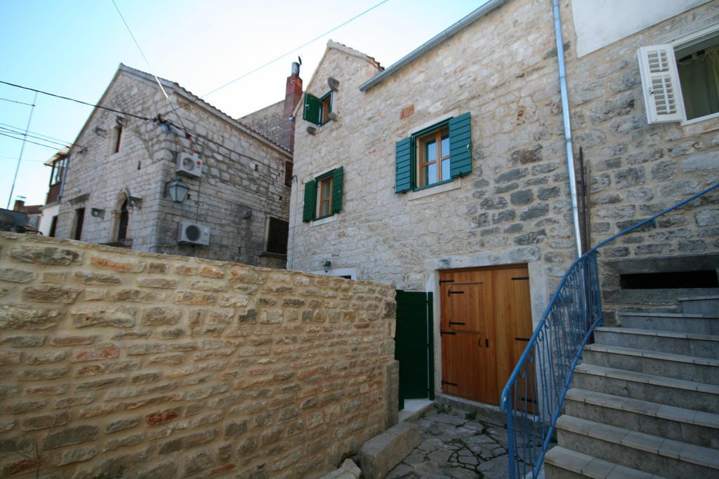 Guest House Lucijo Vrboska Luaran gambar