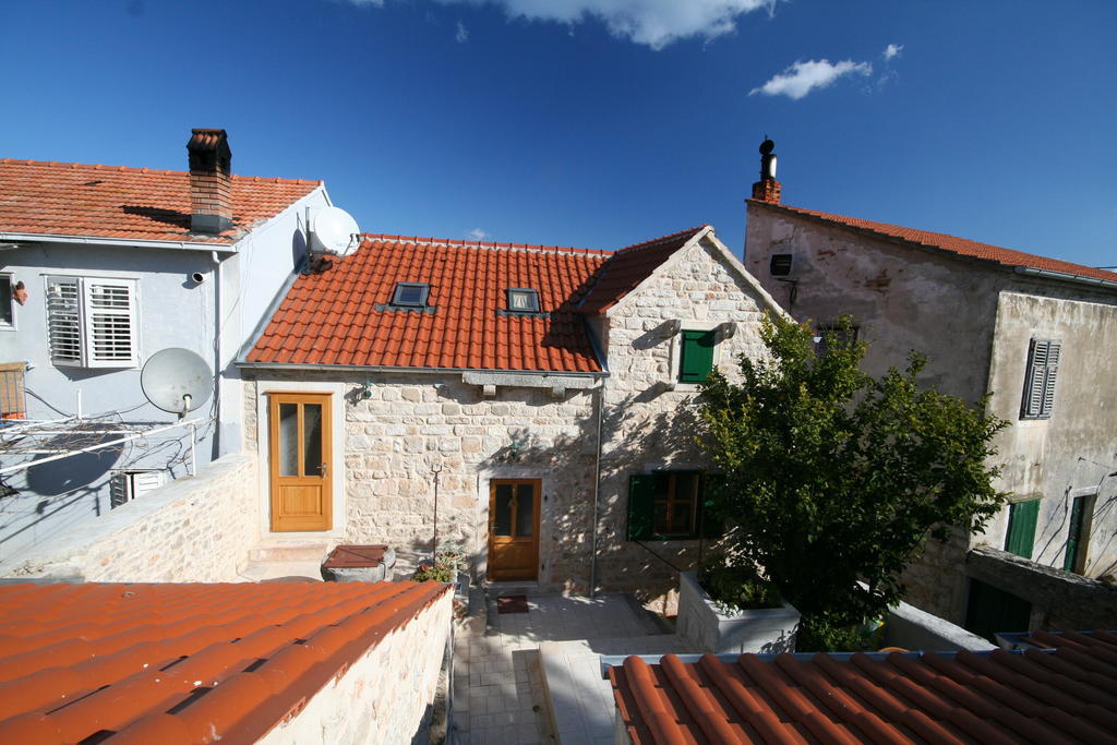 Guest House Lucijo Vrboska Luaran gambar